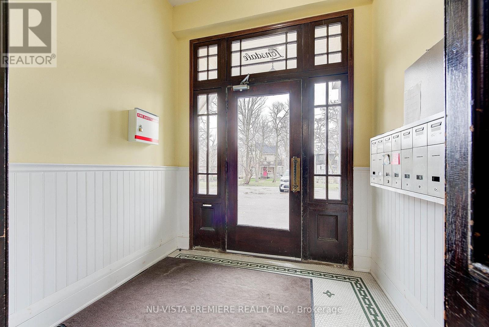 Photo 5 of 28 for 5 - 49 Ridout Street S