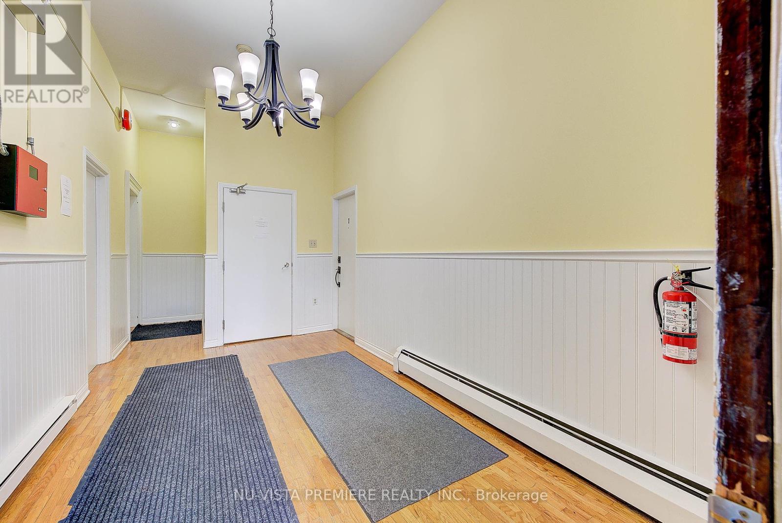 Photo 7 of 28 for 5 - 49 Ridout Street S