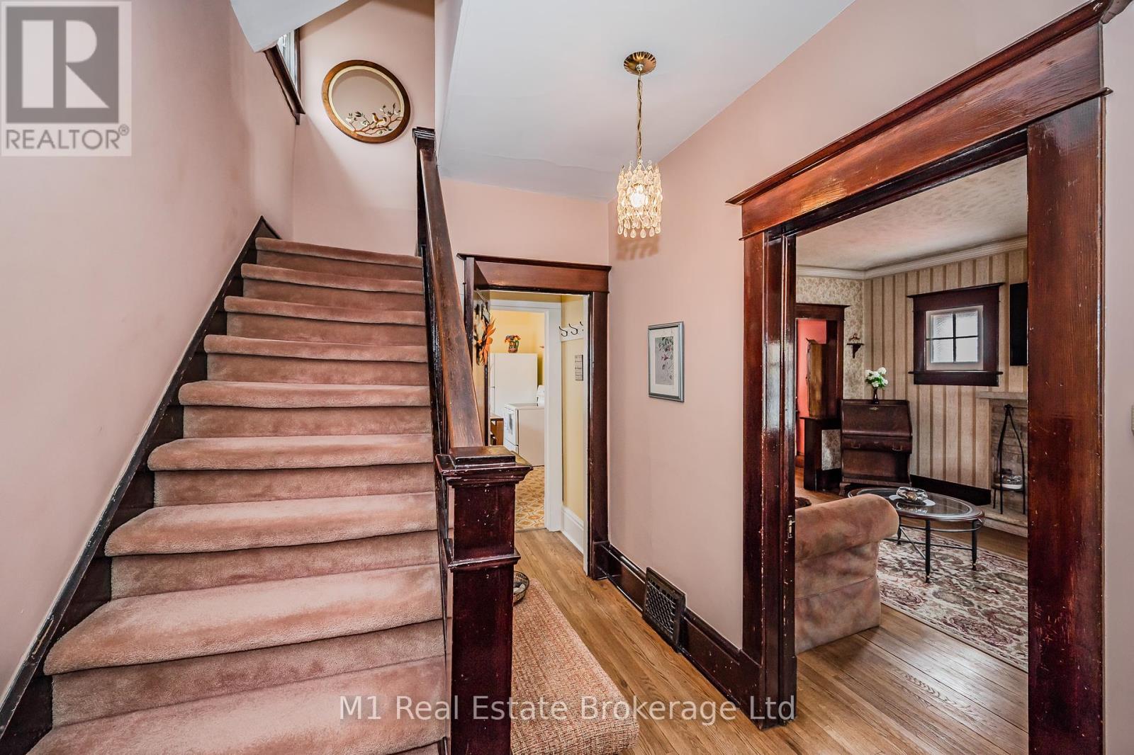 33 Verney Street, Guelph, Ontario  N1H 1N5 - Photo 11 - X12085503