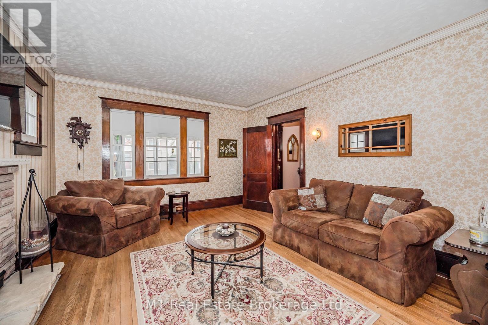 33 Verney Street, Guelph, Ontario  N1H 1N5 - Photo 12 - X12085503