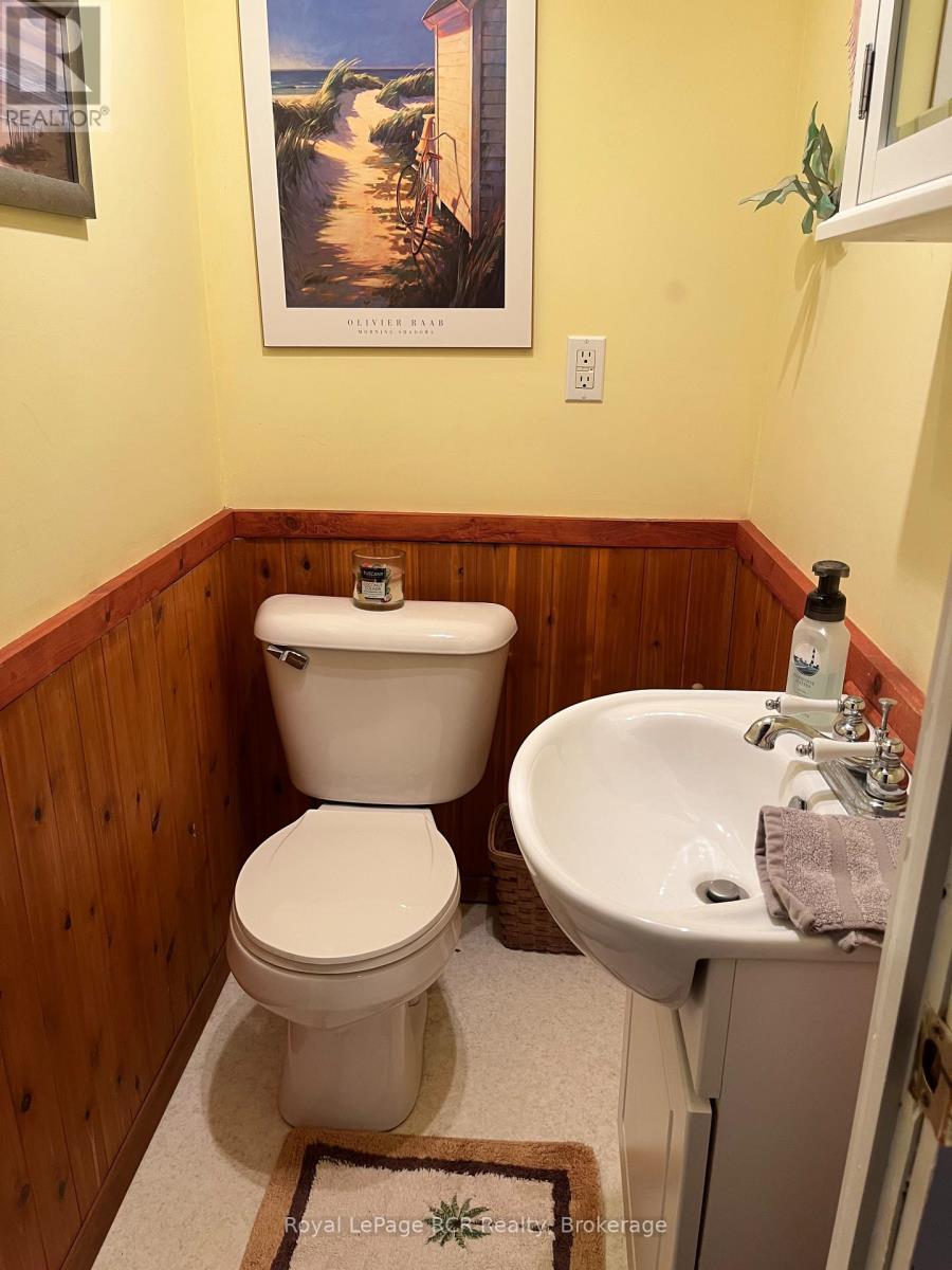 1371 2nd Avenue S, Native Leased Lands, Ontario  N0H 2L0 - Photo 23 - X12085509
