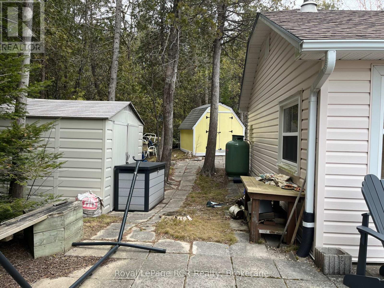 1371 2nd Avenue S, Native Leased Lands, Ontario  N0H 2L0 - Photo 3 - X12085509