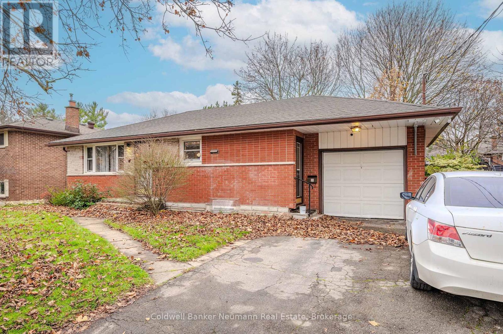 Property at 100 GUELPH STREET image 2