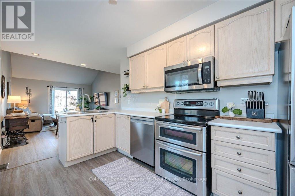 30 - 60 Ptarmigan Drive, Guelph, Ontario  N1C 1E5 - Photo 14 - X12085537