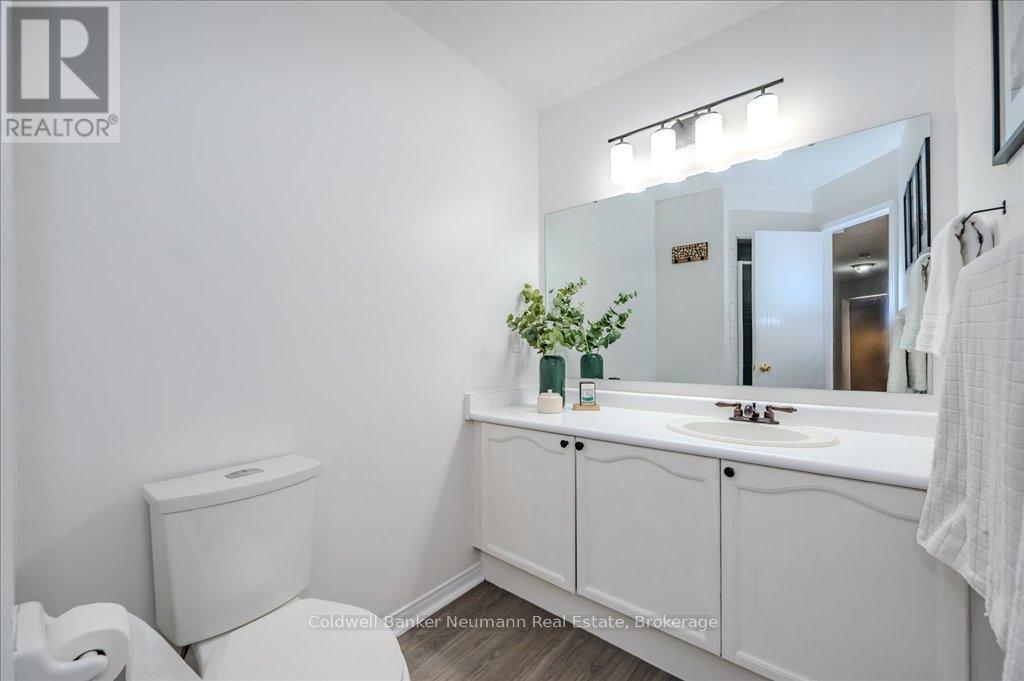 30 - 60 Ptarmigan Drive, Guelph, Ontario  N1C 1E5 - Photo 18 - X12085537