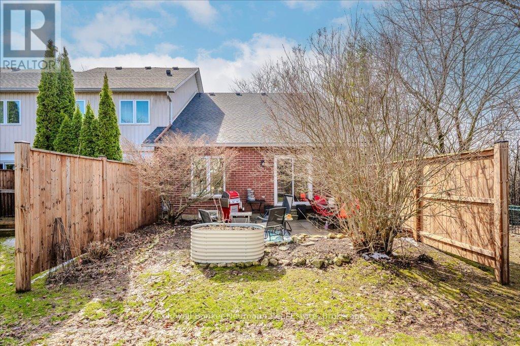 30 - 60 Ptarmigan Drive, Guelph, Ontario  N1C 1E5 - Photo 39 - X12085537