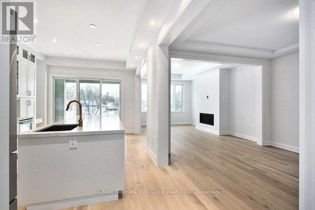 5 - 11 Bay Street, Blue Mountains, Ontario  N0H 2P0 - Photo 11 - X12085569