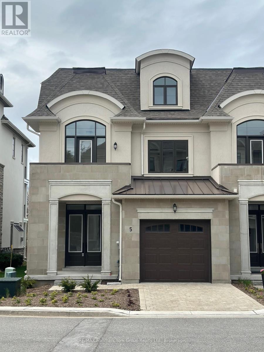 5 - 11 Bay Street, Blue Mountains, Ontario  N0H 2P0 - Photo 2 - X12085569