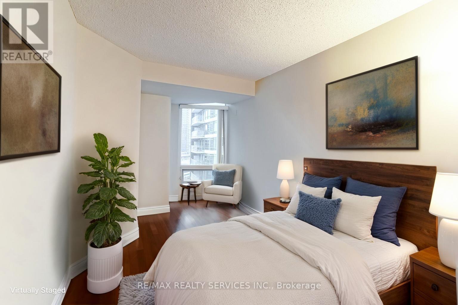 1008 - 361 Front Street W, Toronto, Ontario  M5V 3R5 - Photo 34 - C12085522