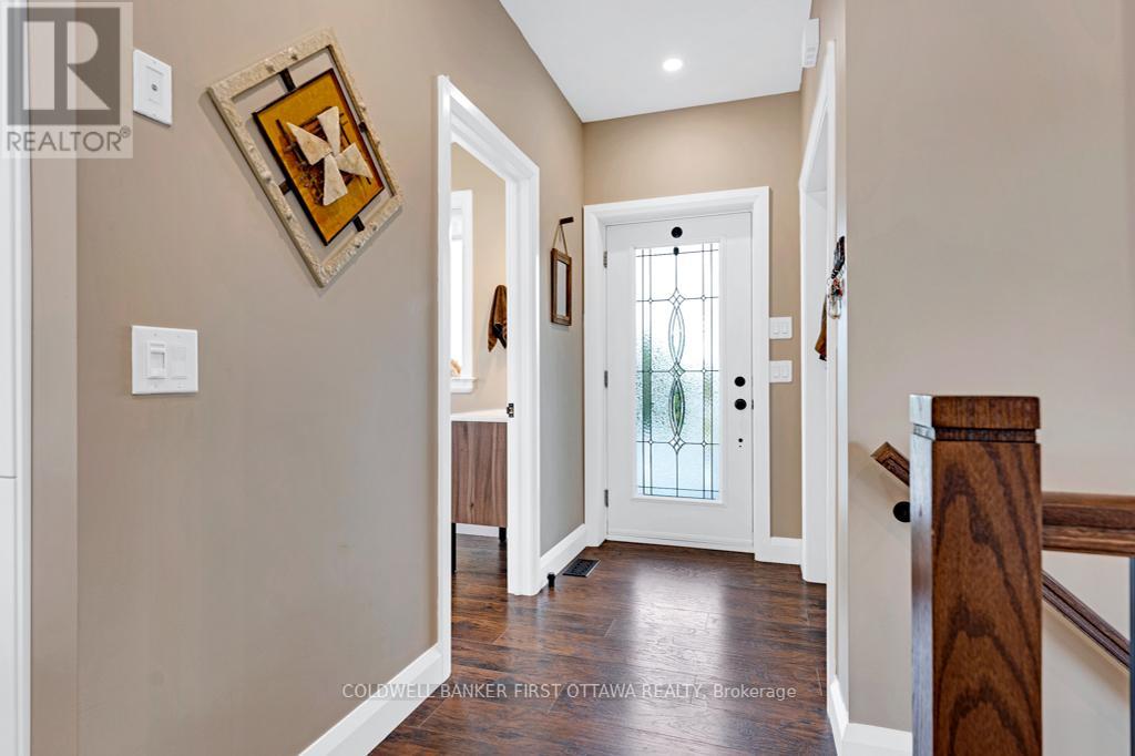 38 Tuttle Point Road, Edwardsburgh/cardinal, Ontario  K0E 1T1 - Photo 8 - X12085532