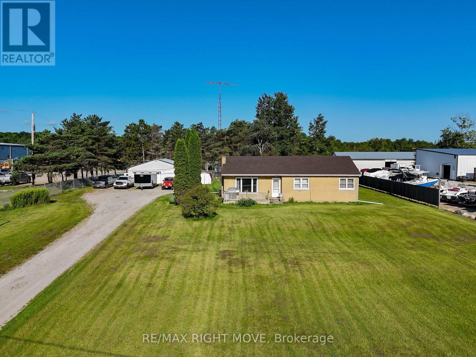 4142 Stewarts Lane, Severn, Ontario  L3V 6K6 - Photo 2 - S12085563