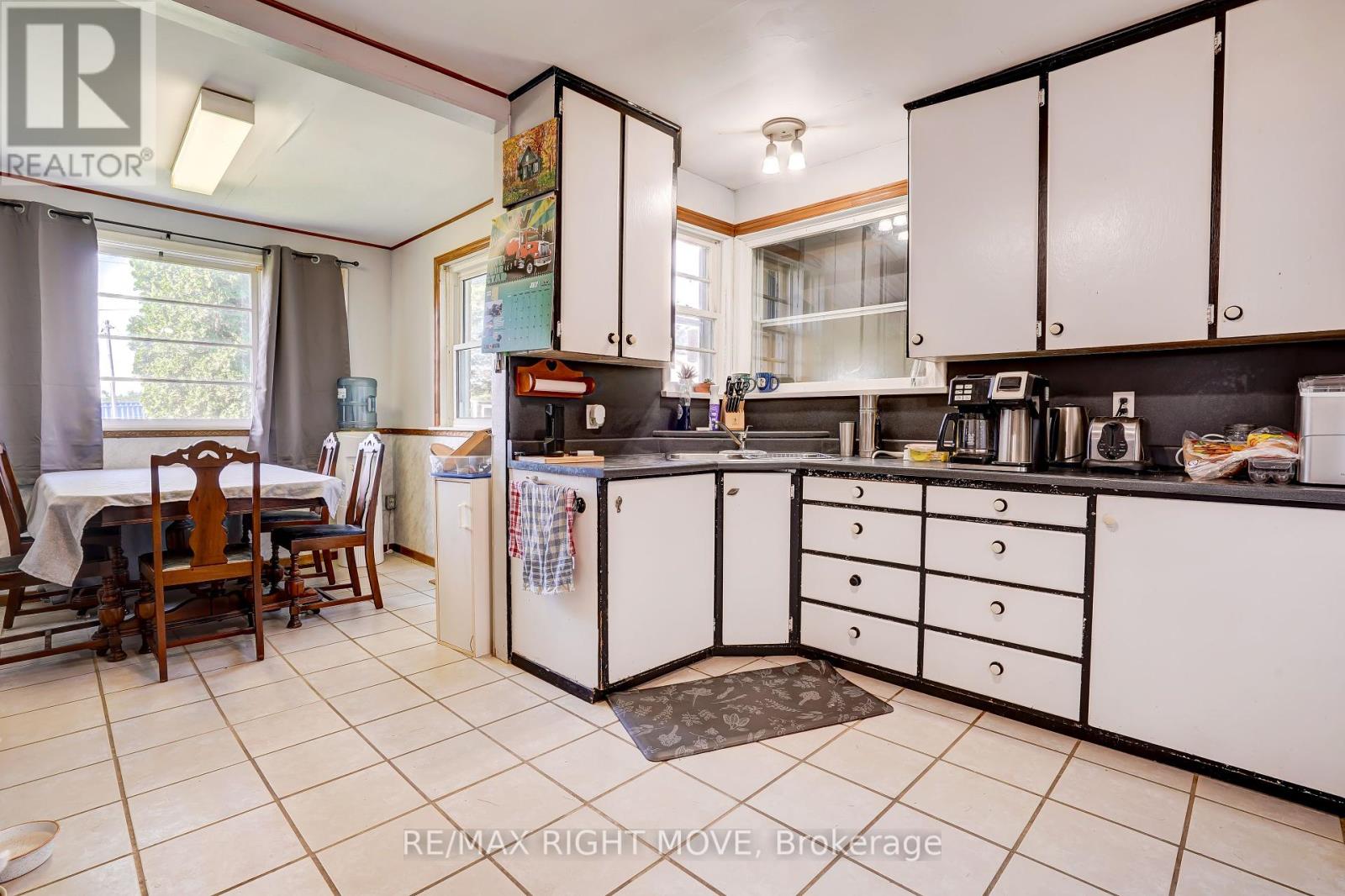 4142 Stewarts Lane, Severn, Ontario  L3V 6K6 - Photo 4 - S12085563