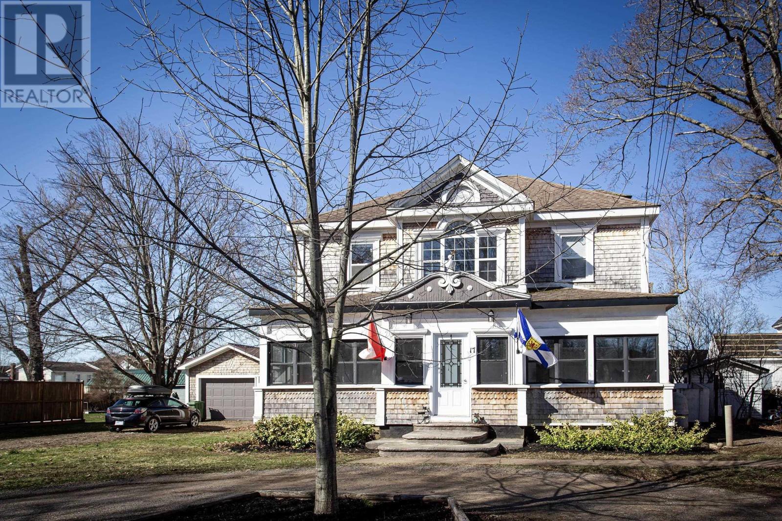 Property at 17 Queen Street image 2
