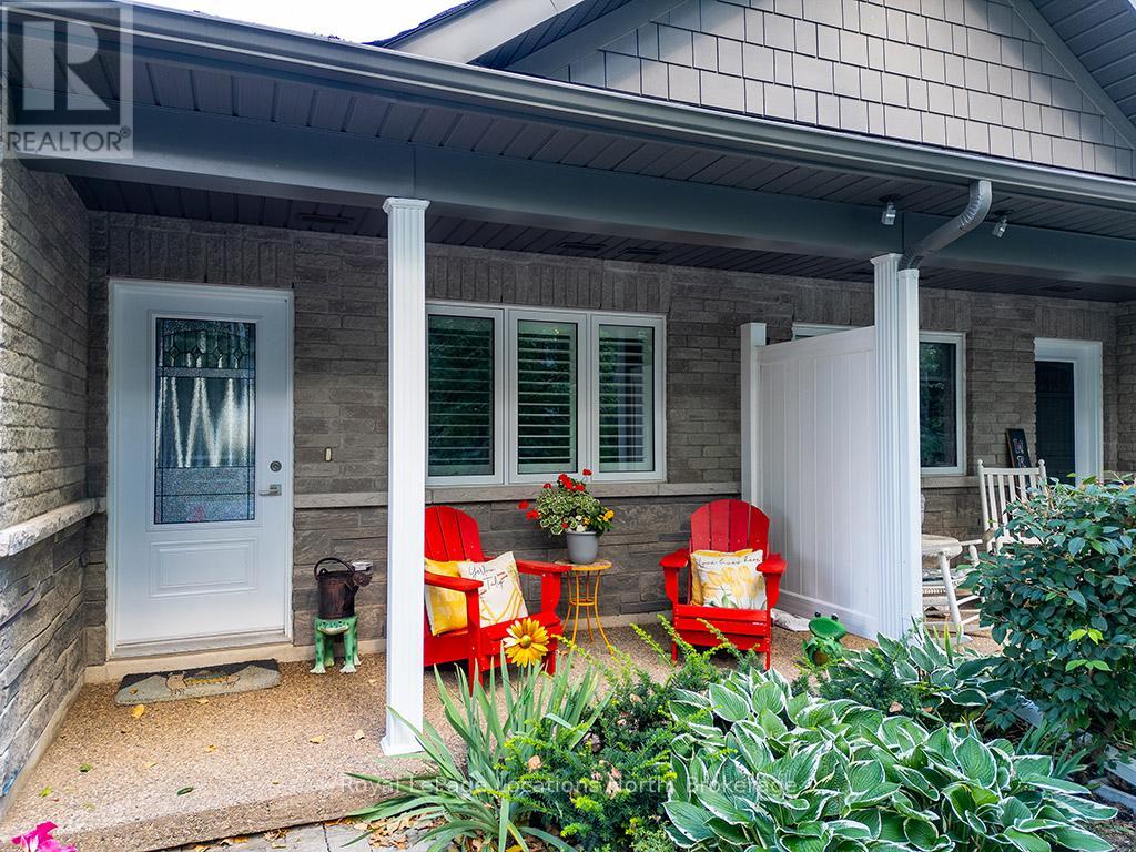 108 Warbler Way, Blue Mountains, Ontario  N0H 2P0 - Photo 2 - X12085591