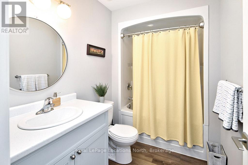 108 Warbler Way, Blue Mountains, Ontario  N0H 2P0 - Photo 7 - X12085591