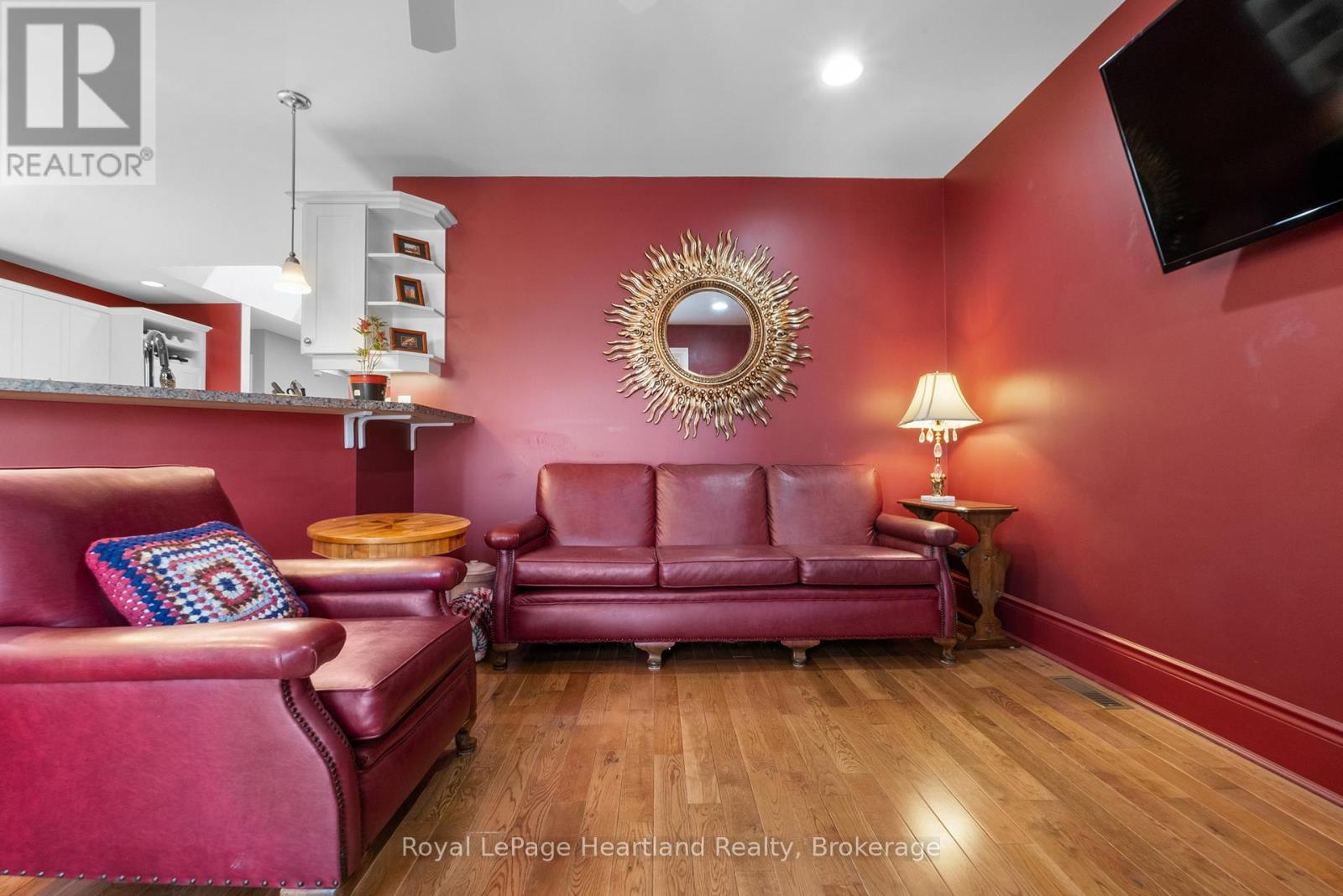 260 William Street E, North Middlesex, Ontario  N0M 2K0 - Photo 15 - X12085644