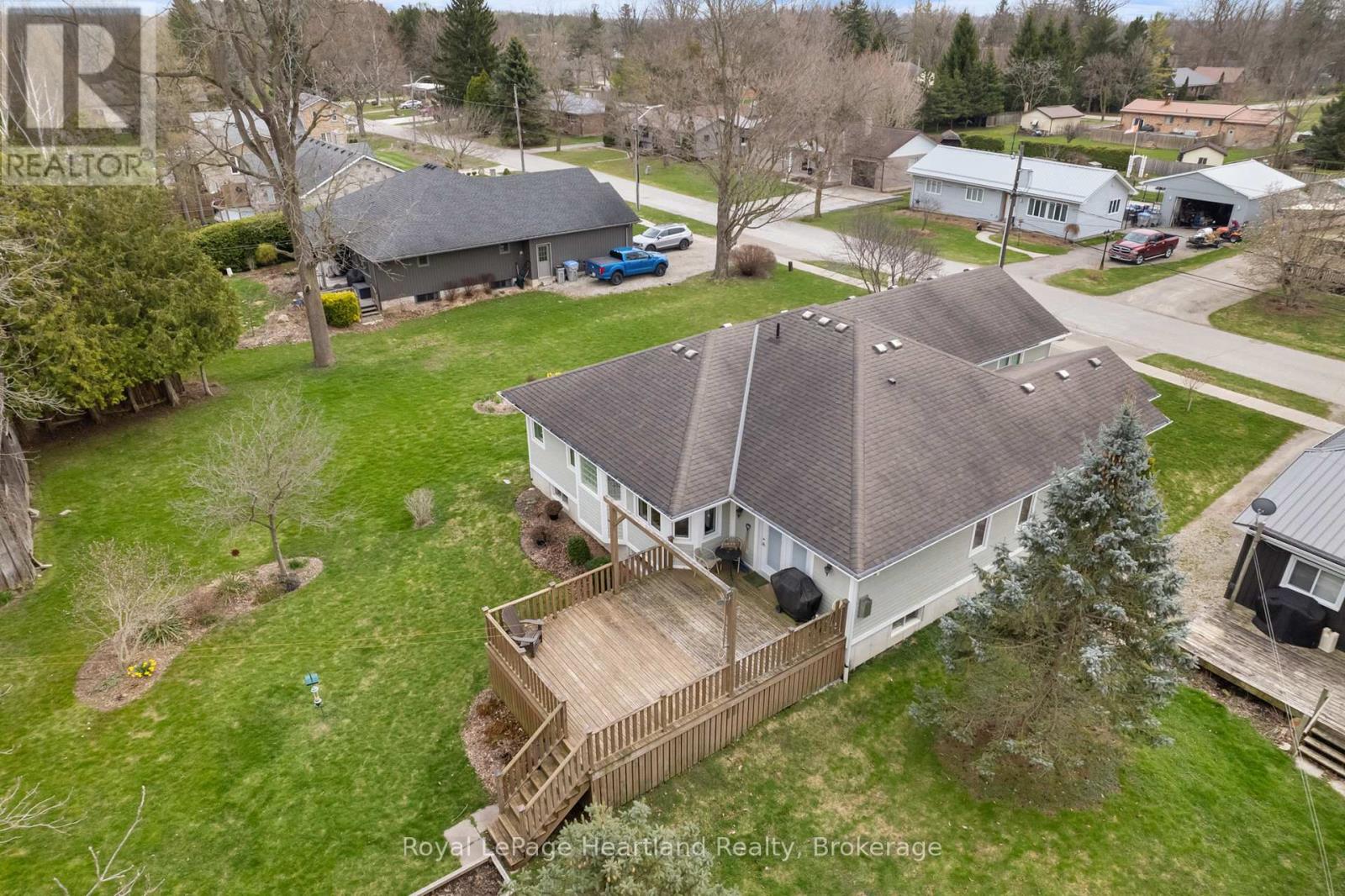 260 William Street E, North Middlesex, Ontario  N0M 2K0 - Photo 36 - X12085644