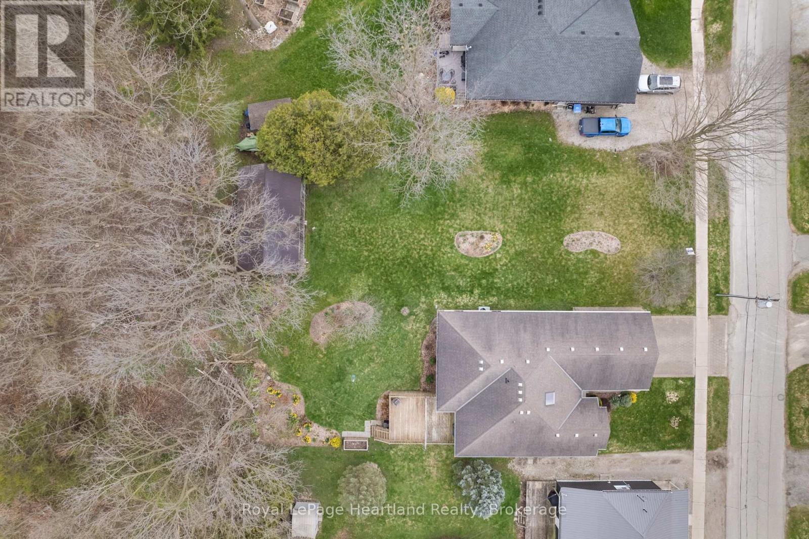 260 William Street E, North Middlesex, Ontario  N0M 2K0 - Photo 4 - X12085644