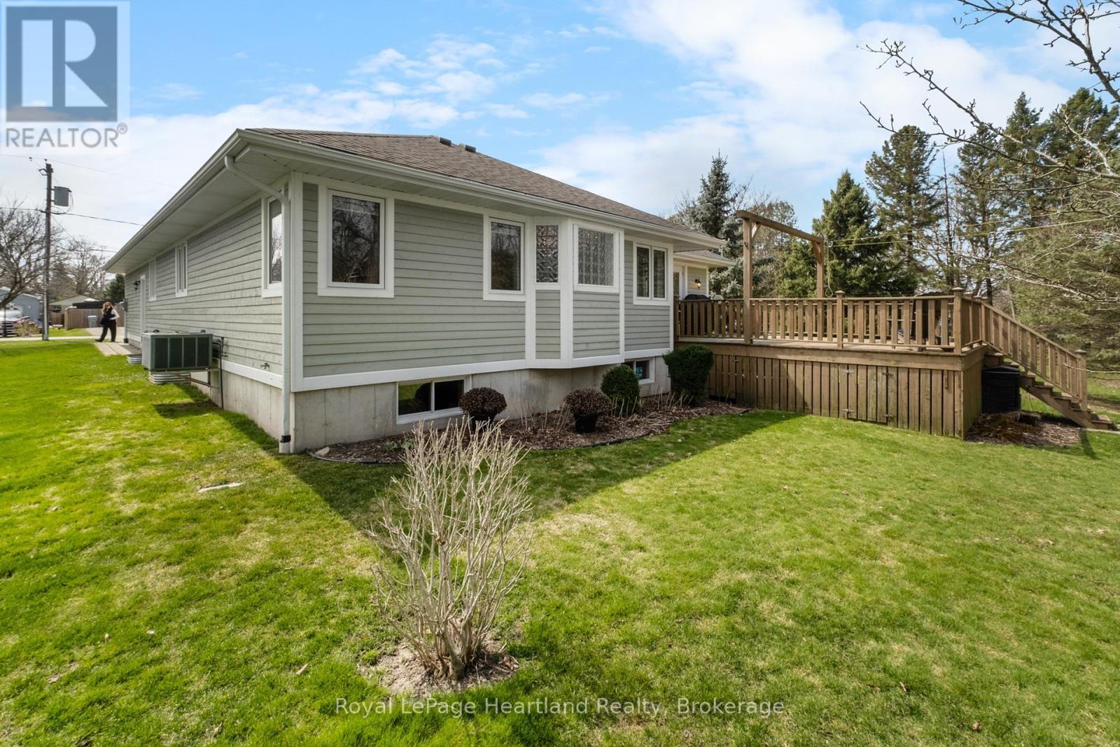 260 William Street E, North Middlesex, Ontario  N0M 2K0 - Photo 42 - X12085644