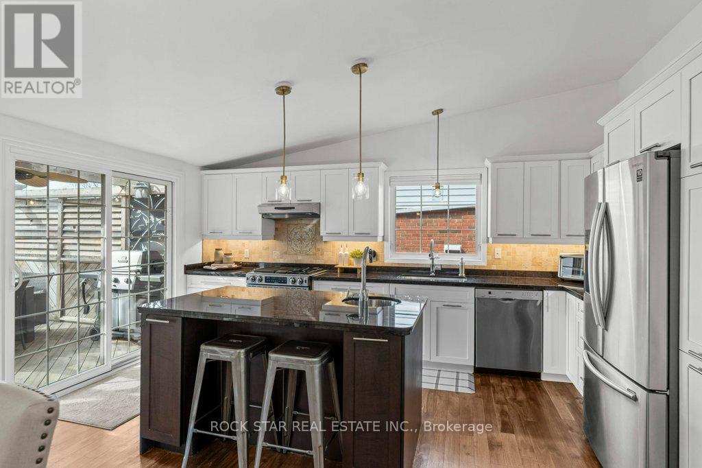 Property at 43 OCEANIC DRIVE image 2