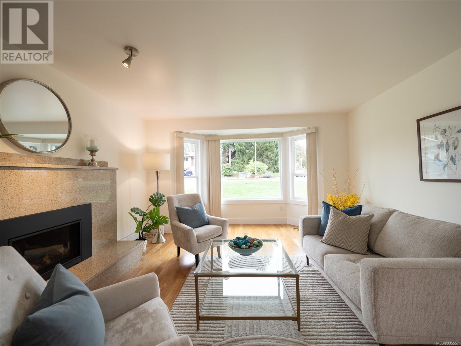 Property at 1813 Pastel Cres image 5