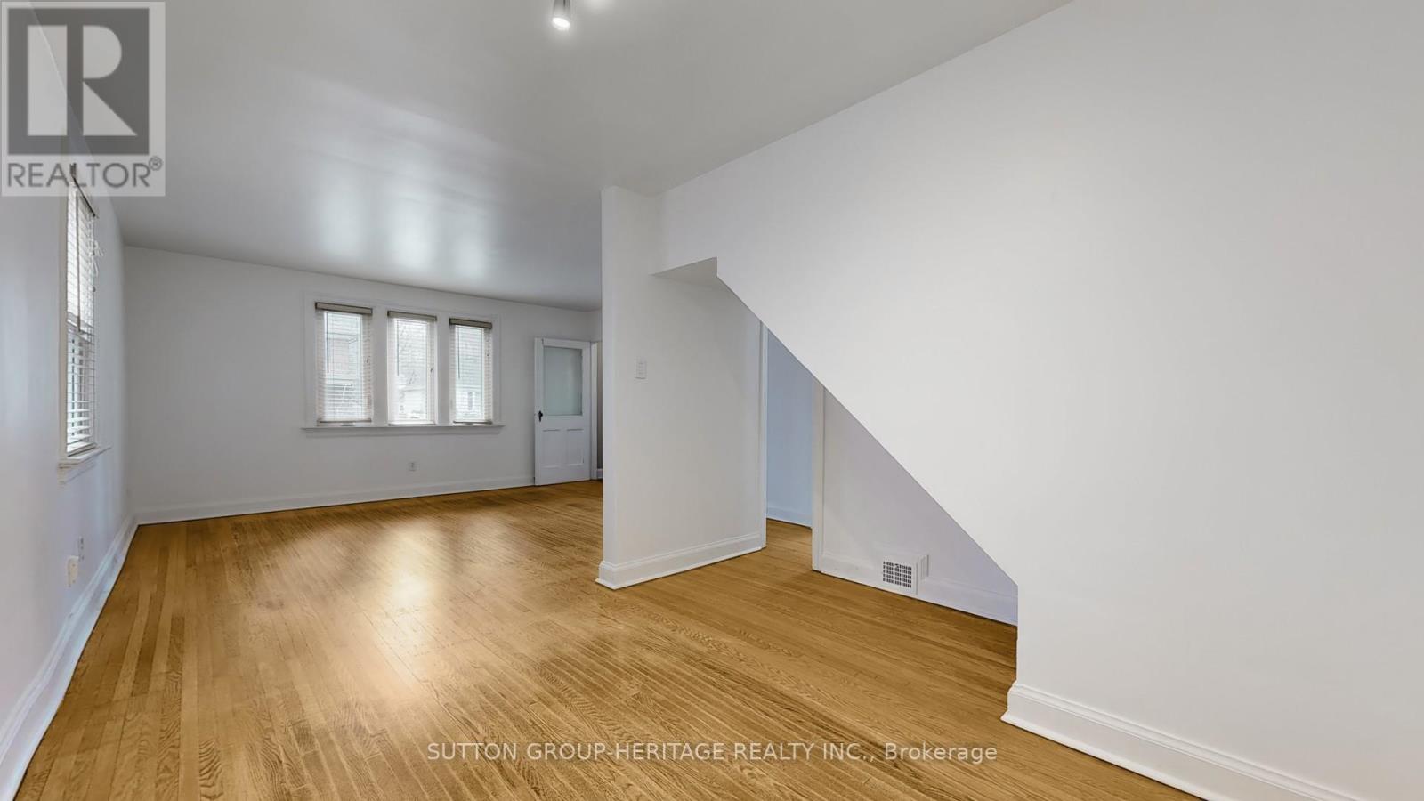 21 Johnston Avenue, Toronto, Ontario  M2N 1G9 - Photo 8 - C12084315