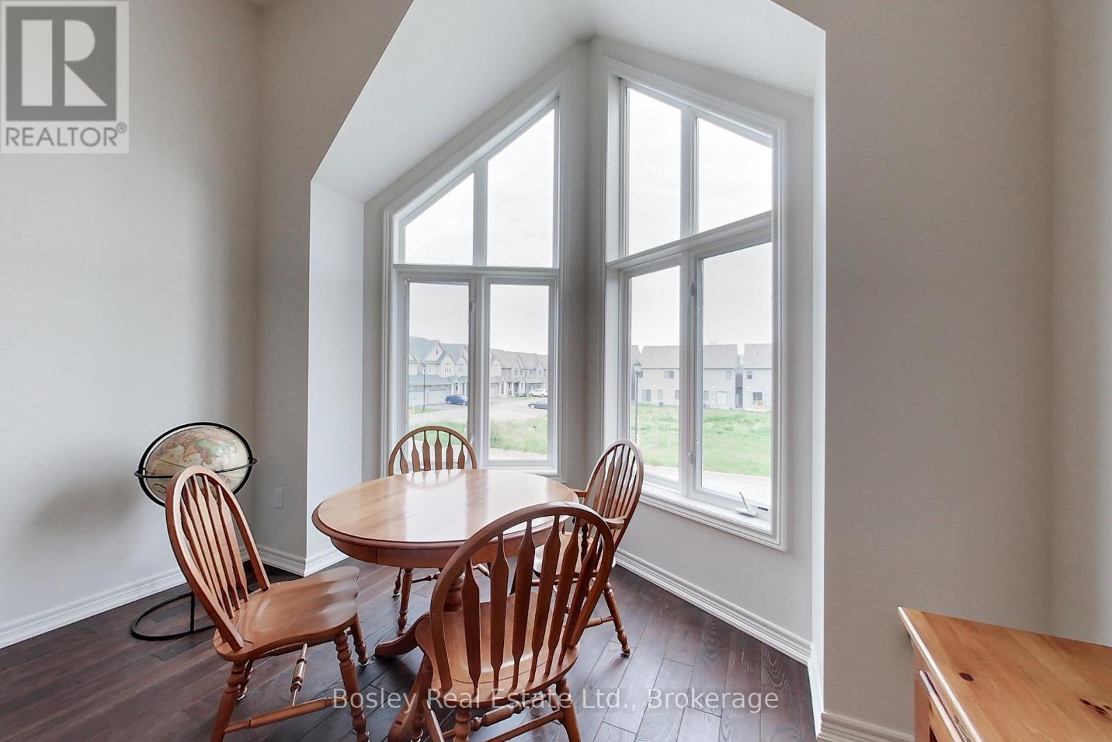 104 Delphi Lane, Blue Mountains, Ontario  N0H 1J0 - Photo 17 - X12085686