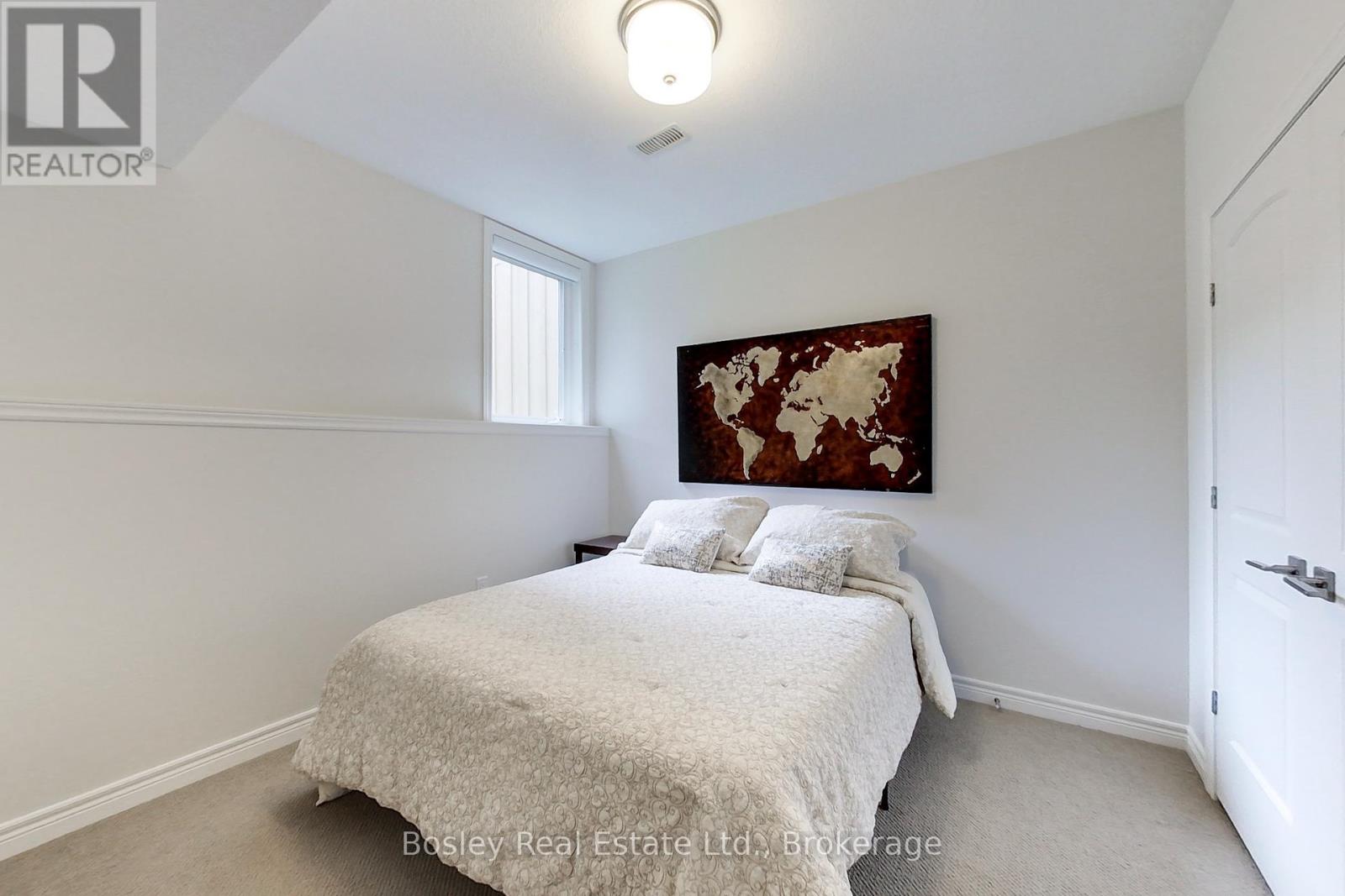 104 Delphi Lane, Blue Mountains, Ontario  N0H 1J0 - Photo 25 - X12085686