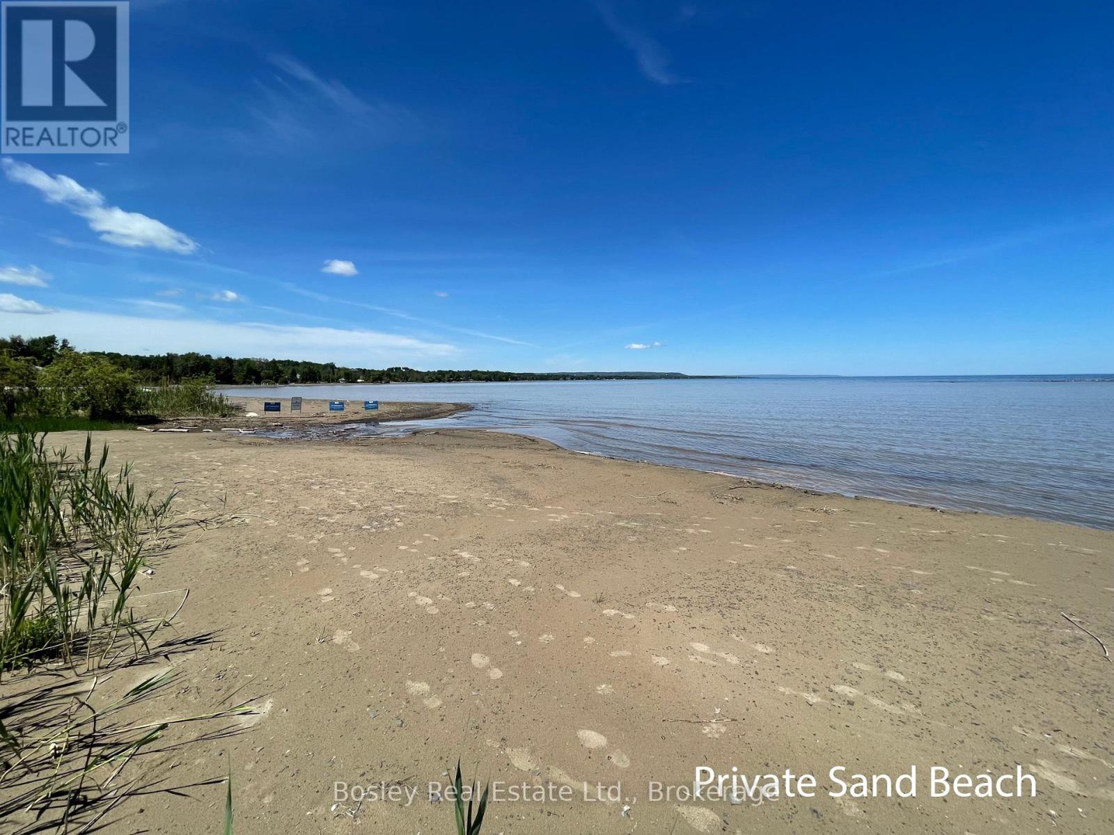 104 Delphi Lane, Blue Mountains, Ontario  N0H 1J0 - Photo 31 - X12085686