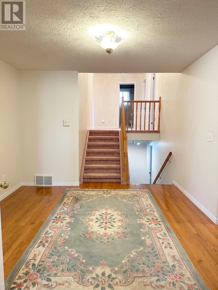 218 4th Street Crescent, Hanover, Ontario  N4N 3S2 - Photo 12 - X12085716