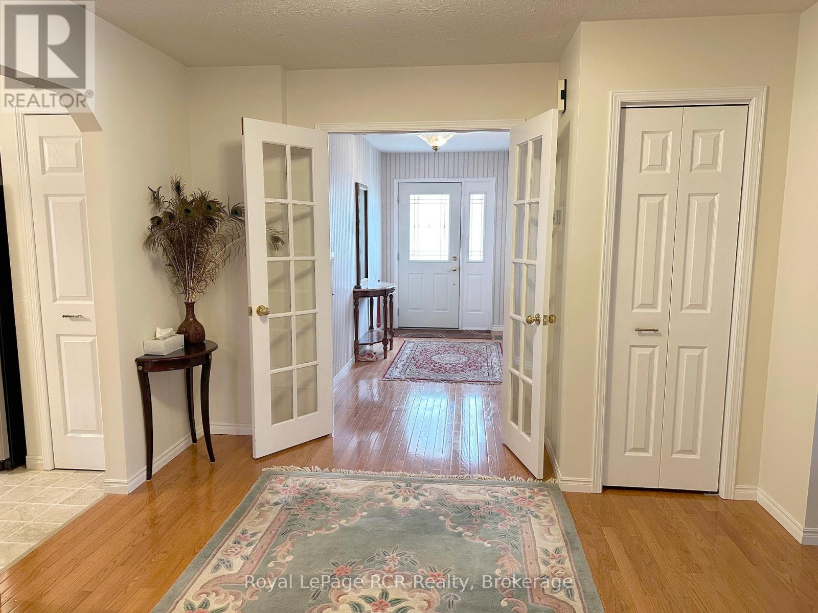 218 4th Street Crescent, Hanover, Ontario  N4N 3S2 - Photo 13 - X12085716