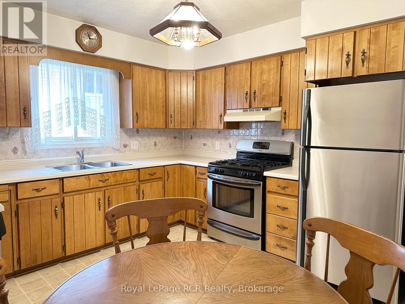 218 4th Street Crescent, Hanover, Ontario  N4N 3S2 - Photo 16 - X12085716