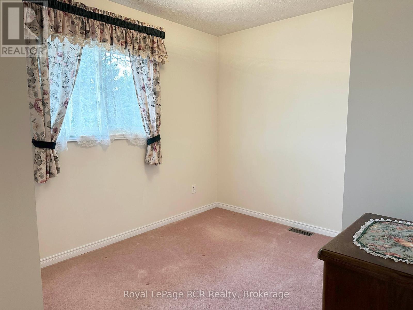 218 4th Street Crescent, Hanover, Ontario  N4N 3S2 - Photo 32 - X12085716