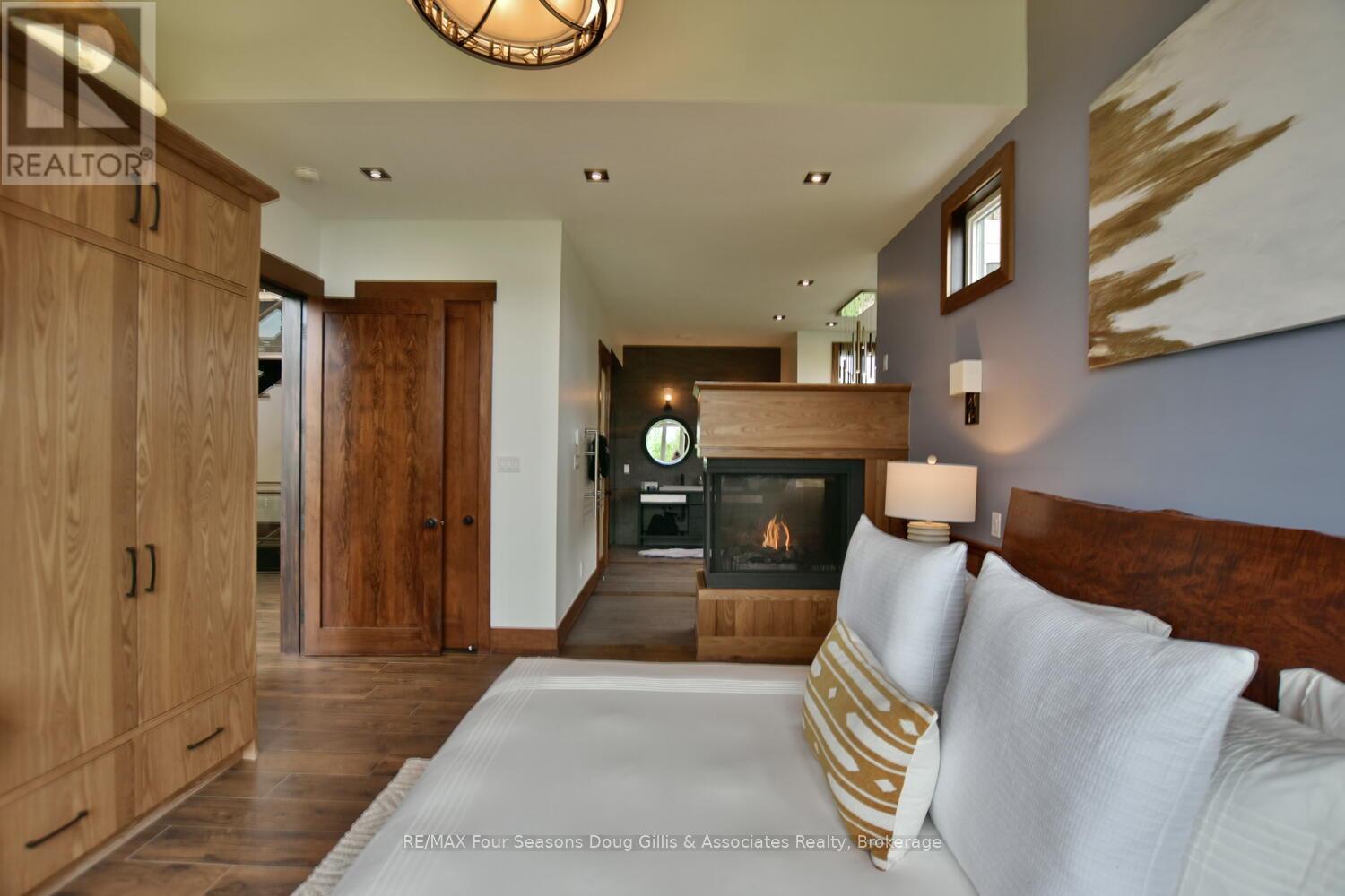 163 West Ridge Drive, Blue Mountains, Ontario  N0H 2P0 - Photo 17 - X12085838