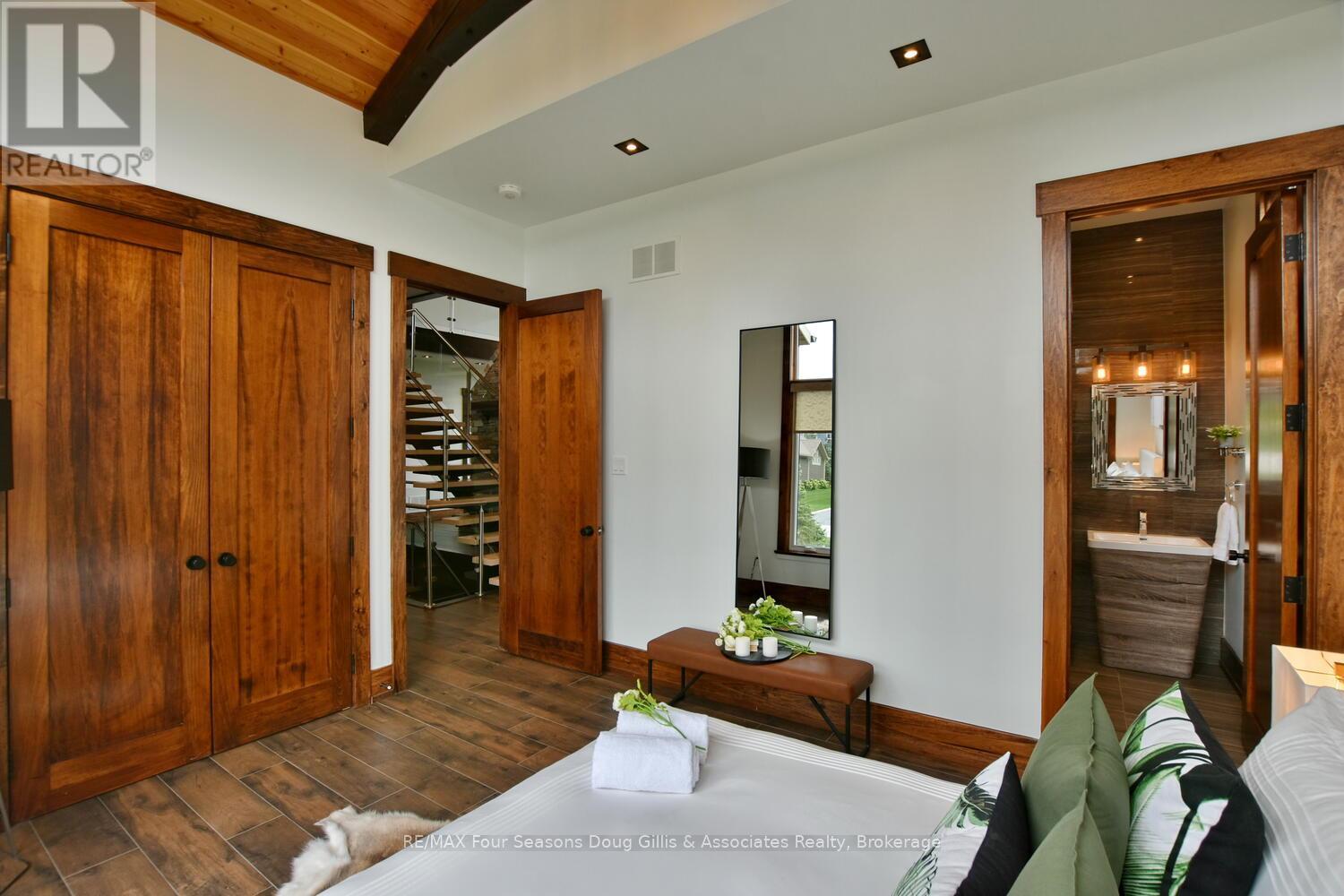 163 West Ridge Drive, Blue Mountains, Ontario  N0H 2P0 - Photo 20 - X12085838