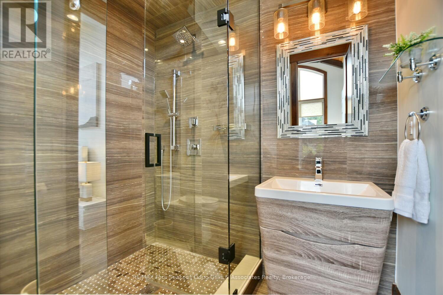 163 West Ridge Drive, Blue Mountains, Ontario  N0H 2P0 - Photo 21 - X12085838