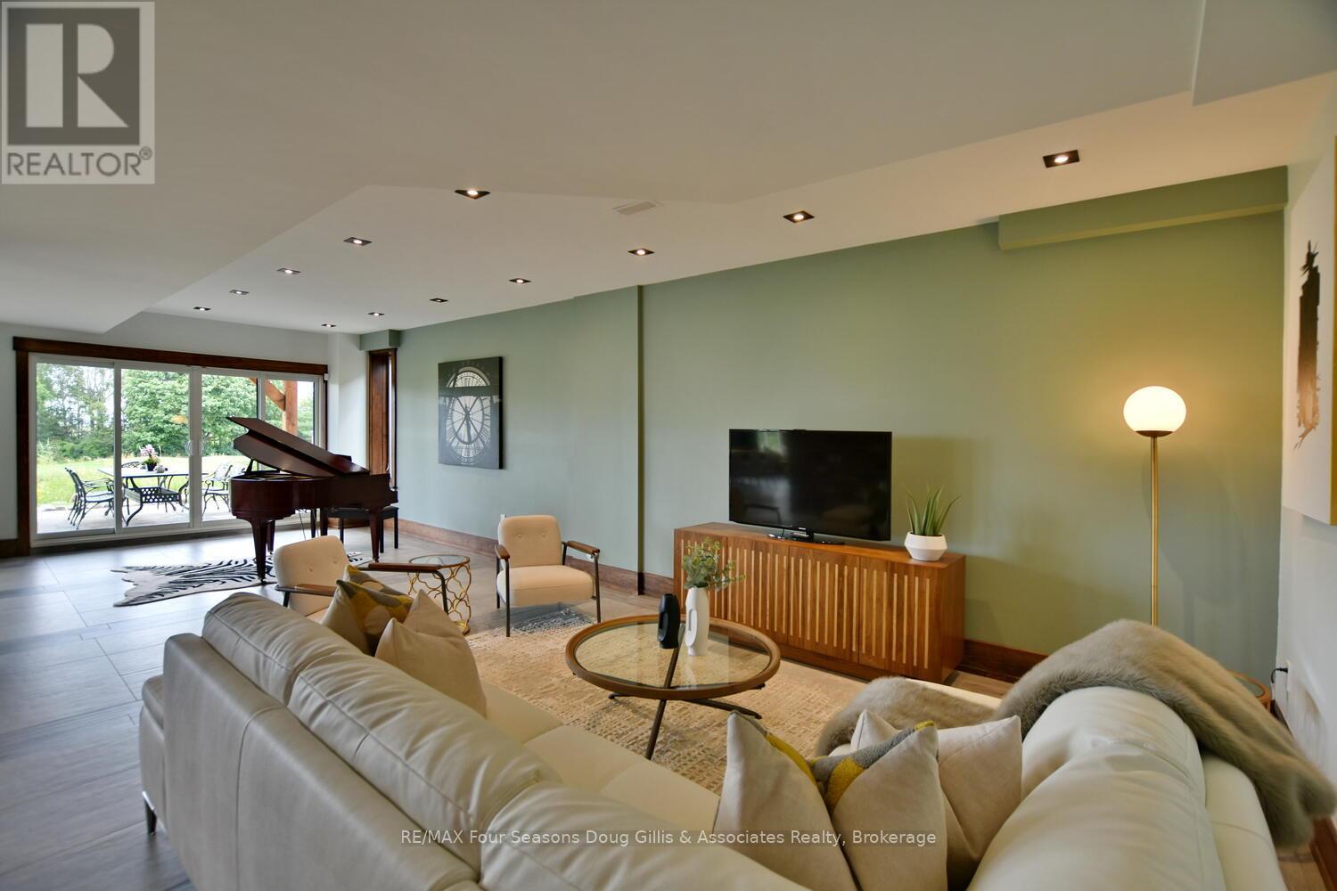 163 West Ridge Drive, Blue Mountains, Ontario  N0H 2P0 - Photo 32 - X12085838