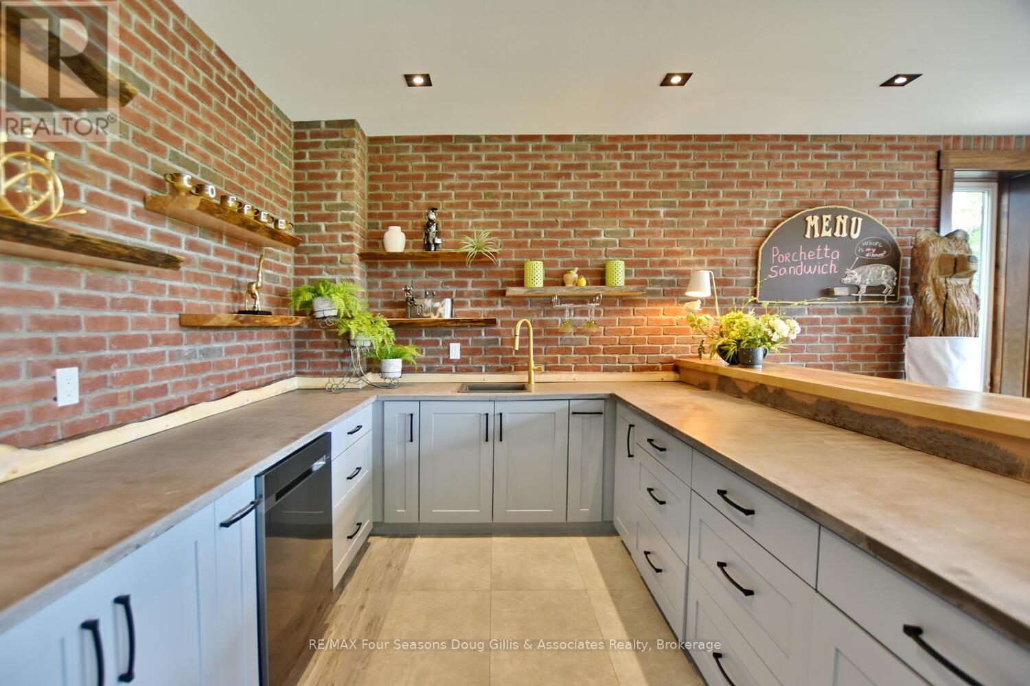 163 West Ridge Drive, Blue Mountains, Ontario  N0H 2P0 - Photo 39 - X12085838