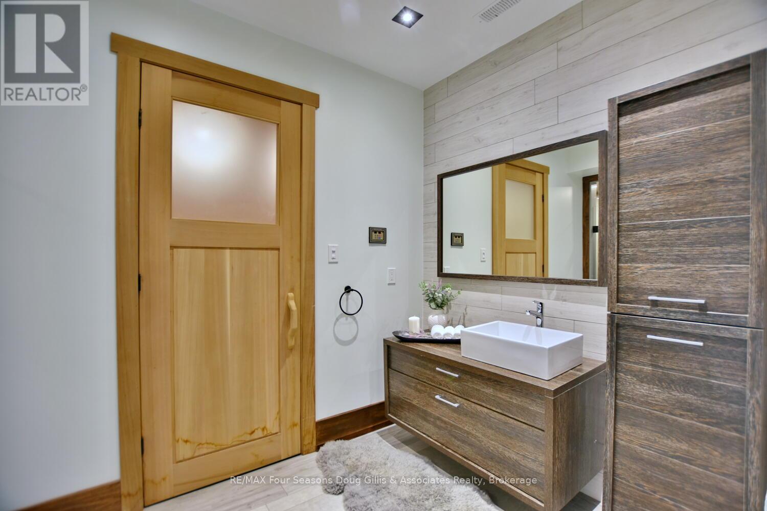 163 West Ridge Drive, Blue Mountains, Ontario  N0H 2P0 - Photo 42 - X12085838