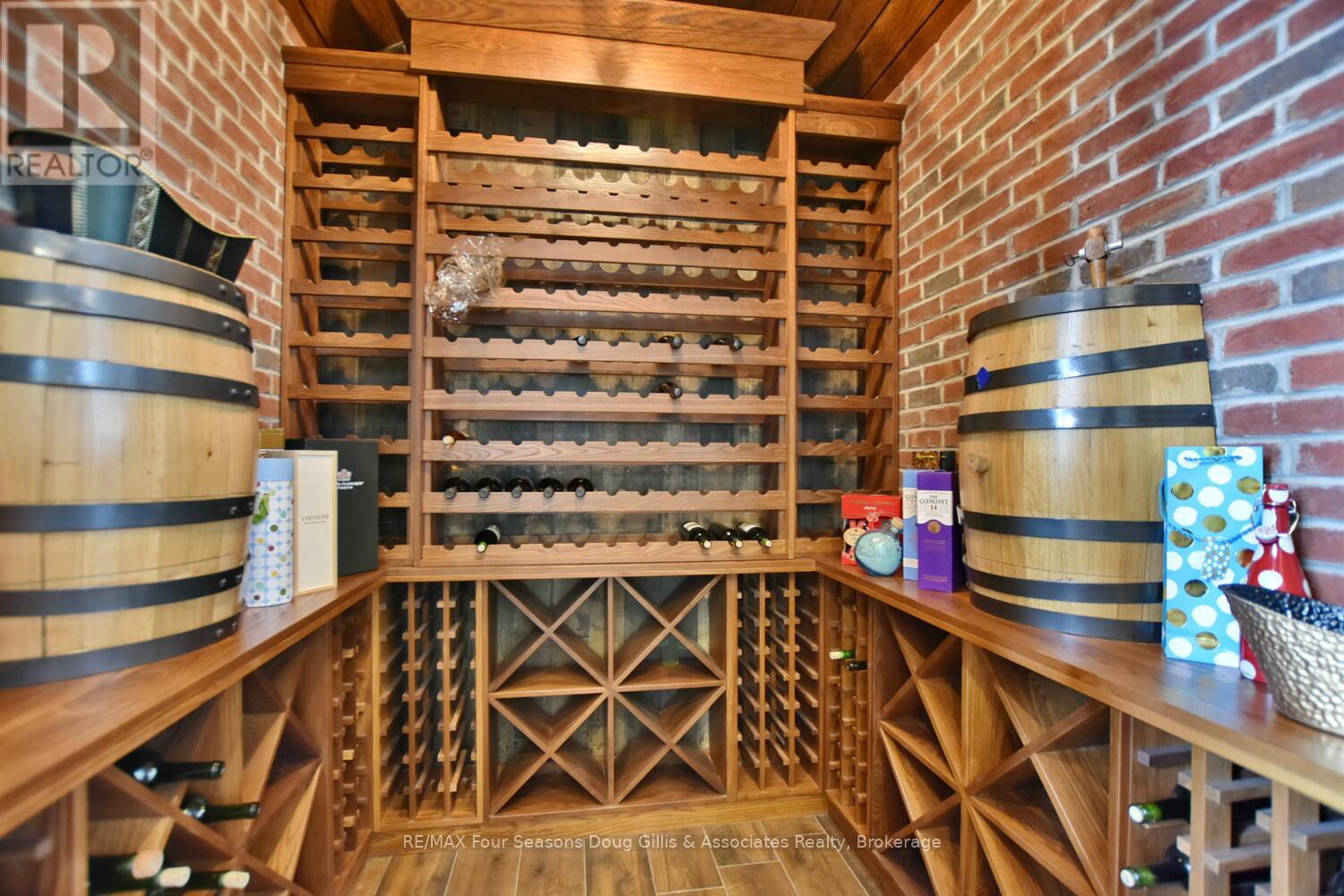 163 West Ridge Drive, Blue Mountains, Ontario  N0H 2P0 - Photo 5 - X12085838