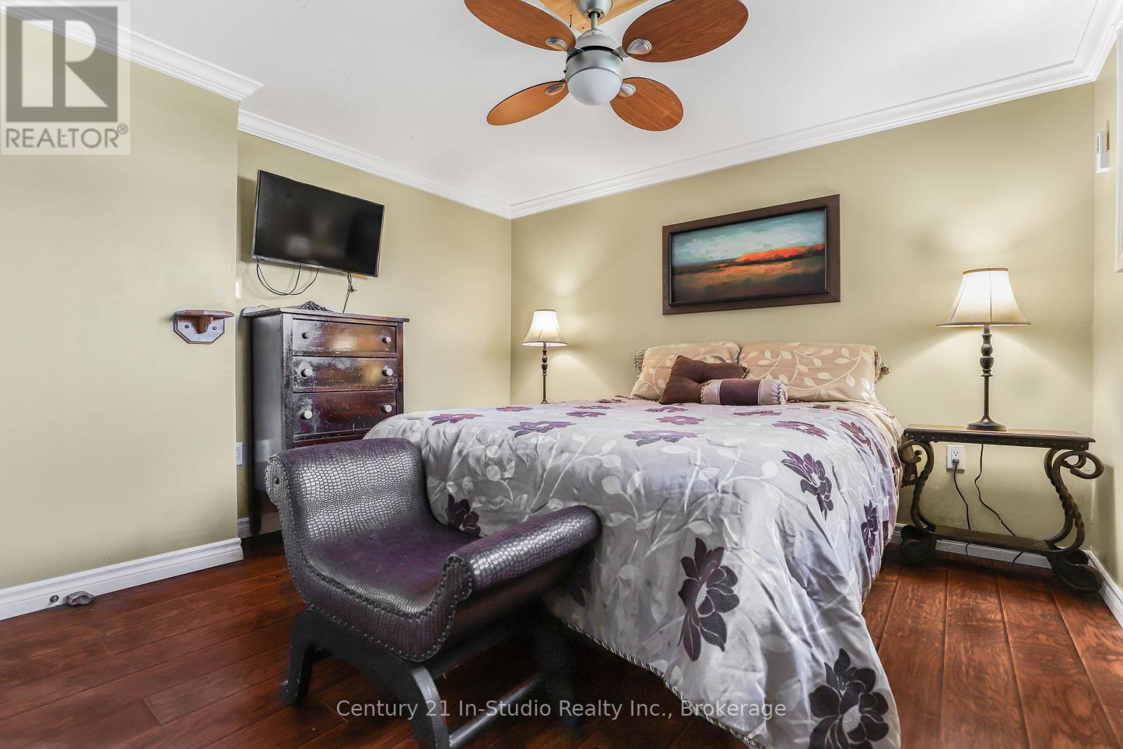 72234 Lakeshore Drive, Bluewater, Ontario  N0M 1N0 - Photo 12 - X12085861