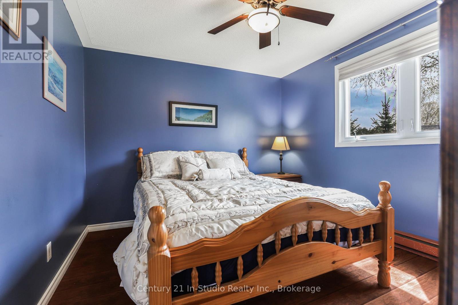 72234 Lakeshore Drive, Bluewater, Ontario  N0M 1N0 - Photo 14 - X12085861