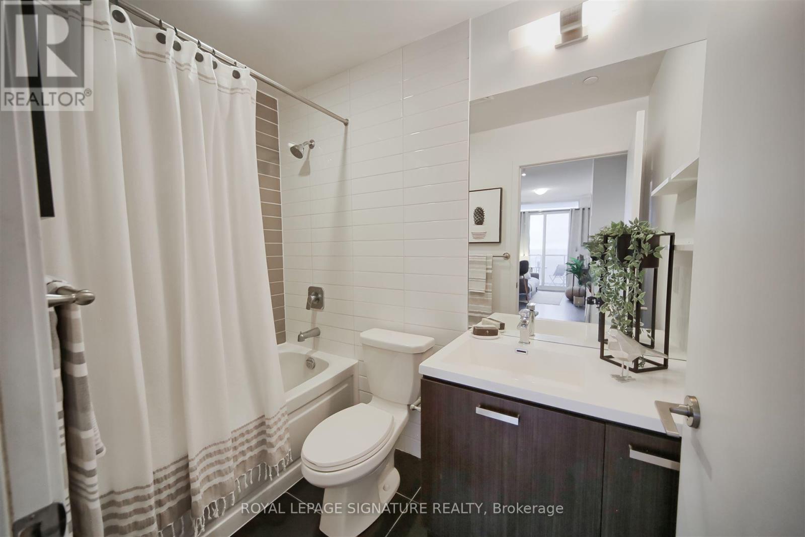 1913 - 125 Redpath Avenue, Toronto, Ontario  M4S 0B5 - Photo 16 - C12085736