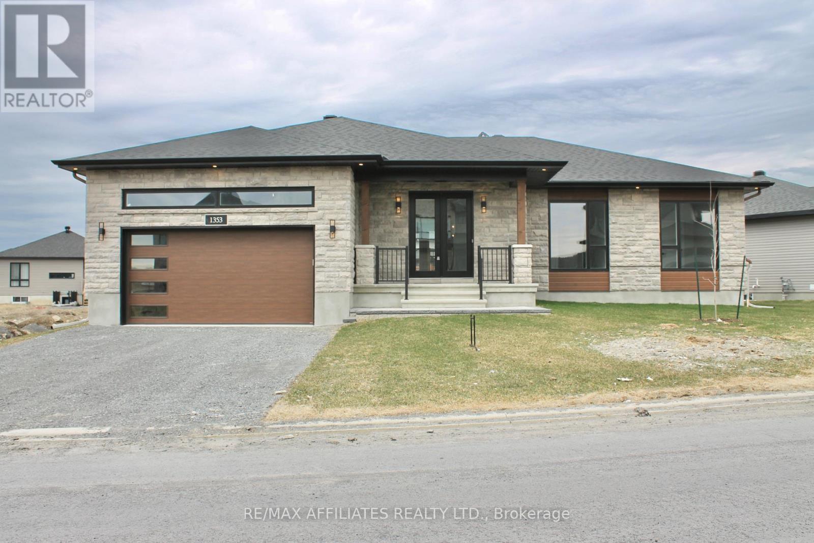 Property at 1353 DIAMOND STREET image 1