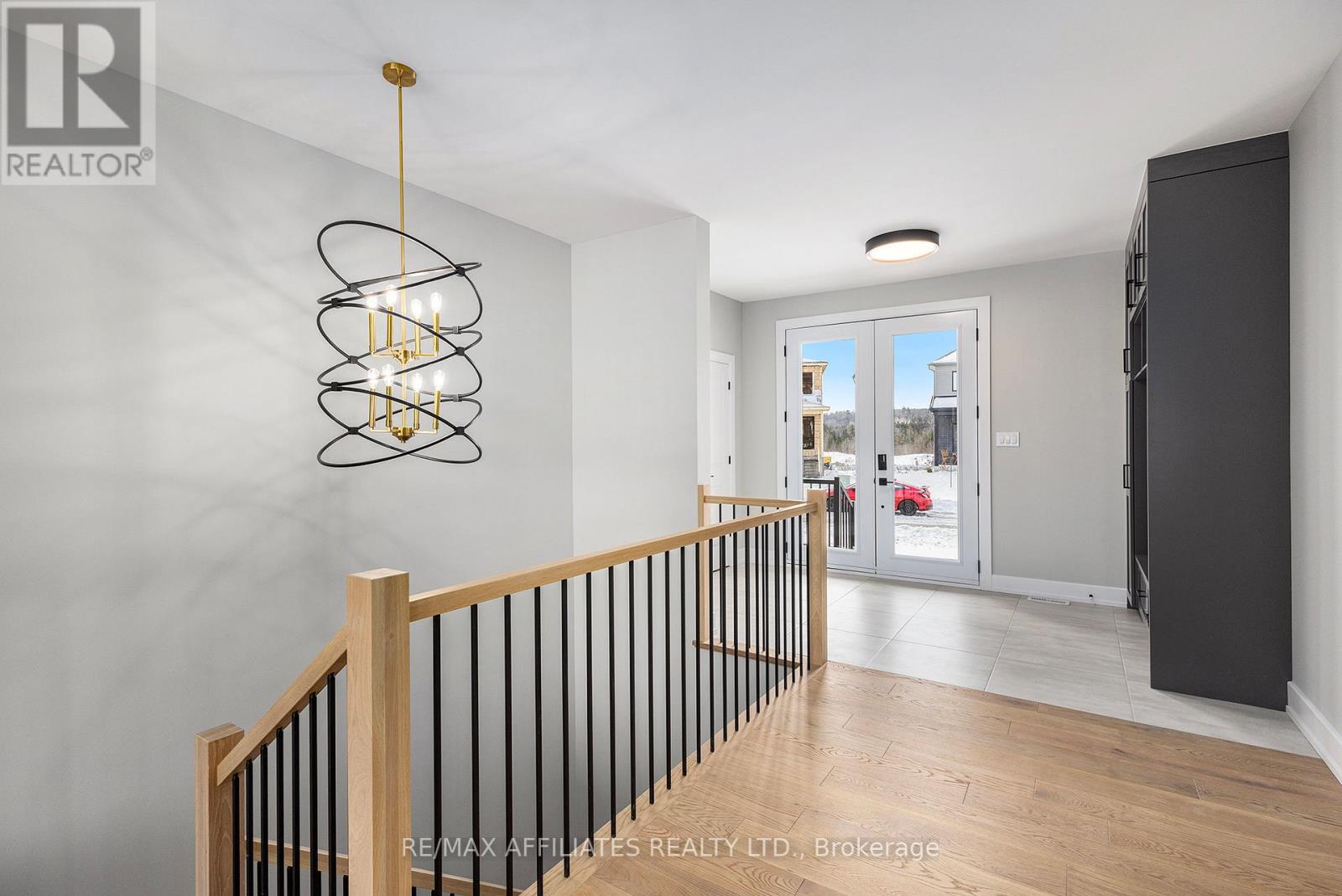 Property at 1353 DIAMOND STREET image 3