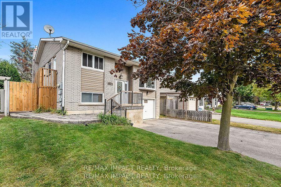 Property at 261 KENSINGTON CRESCENT image 3