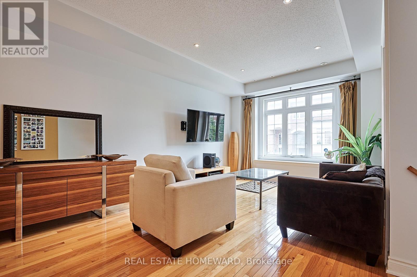 Property at 4 ISAAC DEVINS AVENUE image 3