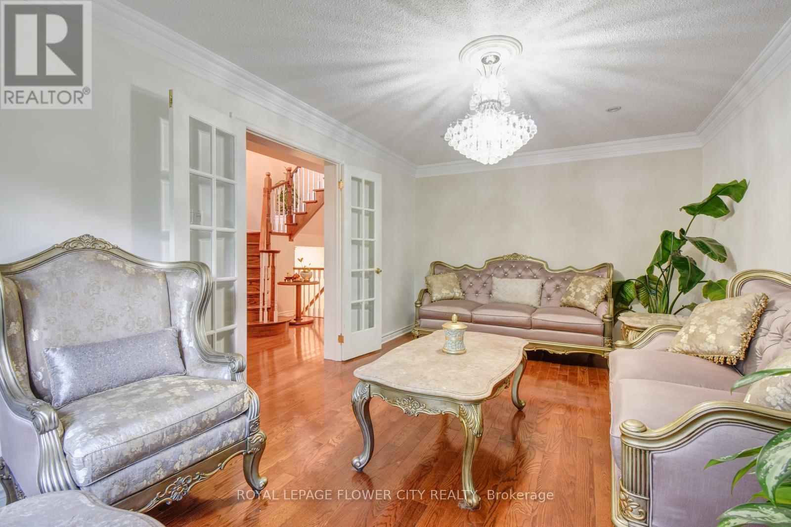 6052 St. Ives Way, Mississauga, Ontario  L5N 4M1 - Photo 12 - W12085620
