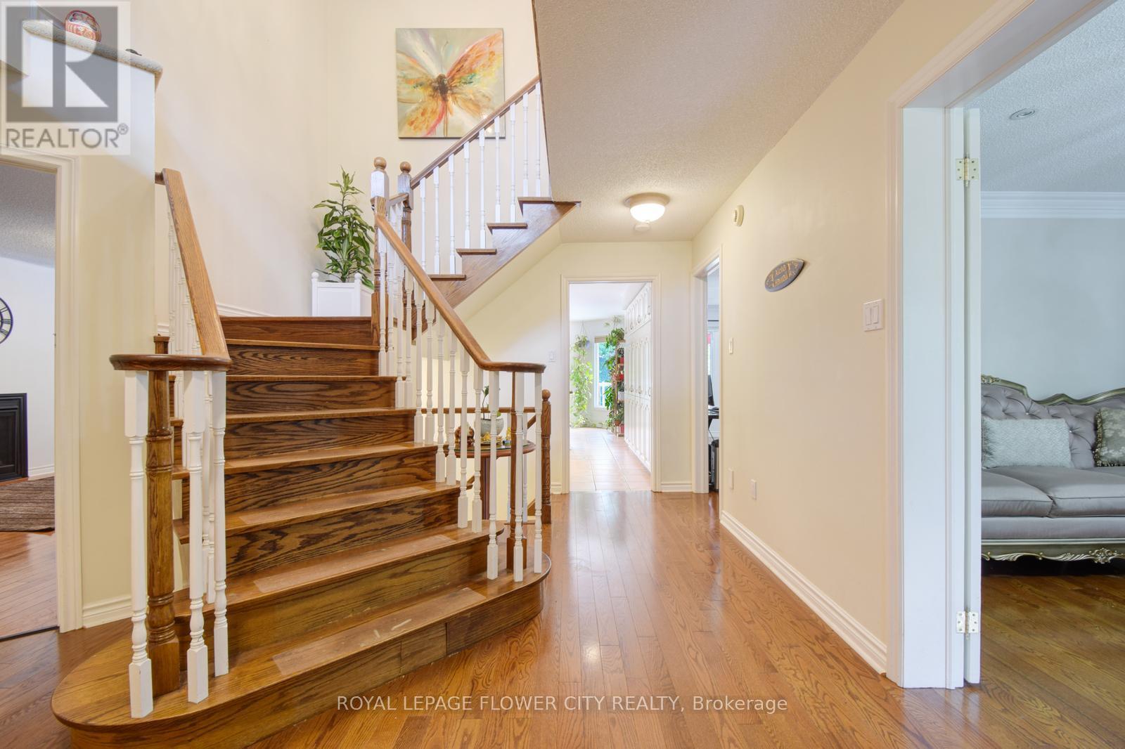 6052 St. Ives Way, Mississauga, Ontario  L5N 4M1 - Photo 25 - W12085620