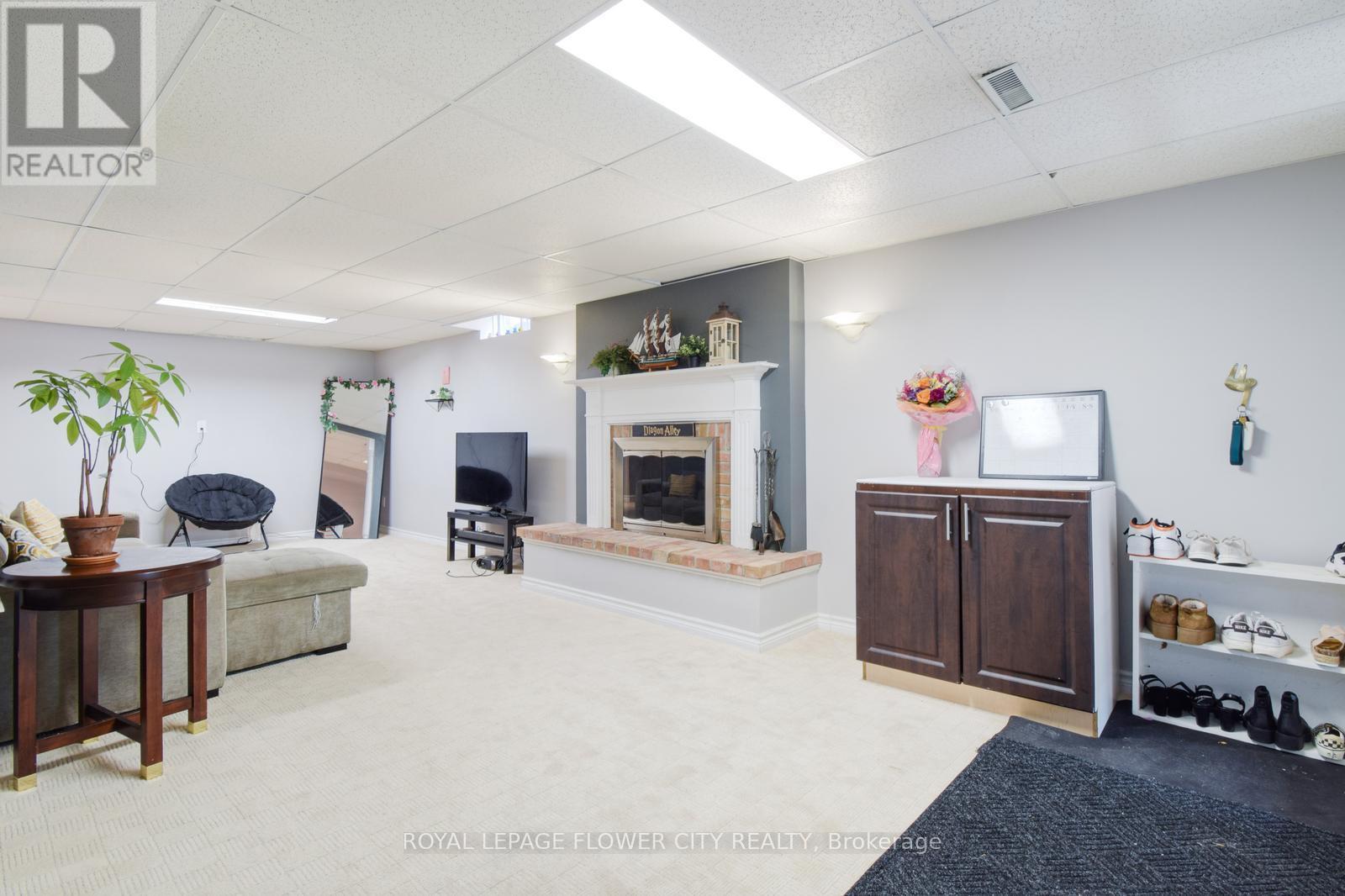 6052 St. Ives Way, Mississauga, Ontario  L5N 4M1 - Photo 46 - W12085620